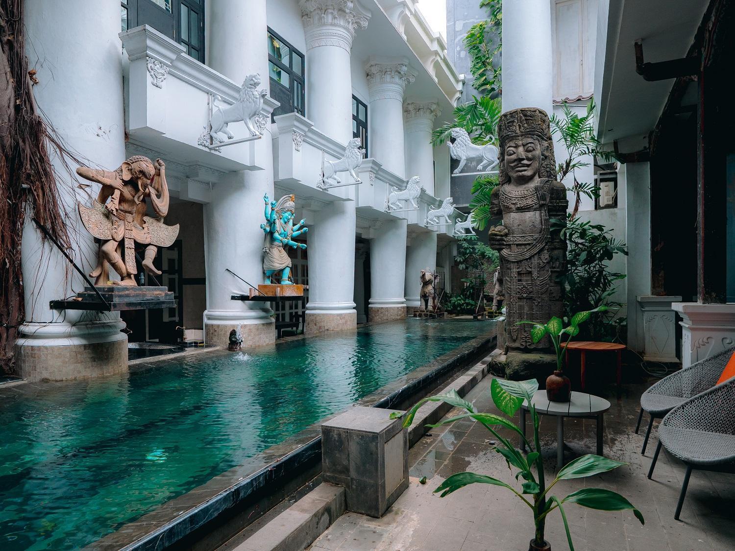 House Of Tugu, Old Town Джакарта Экстерьер фото